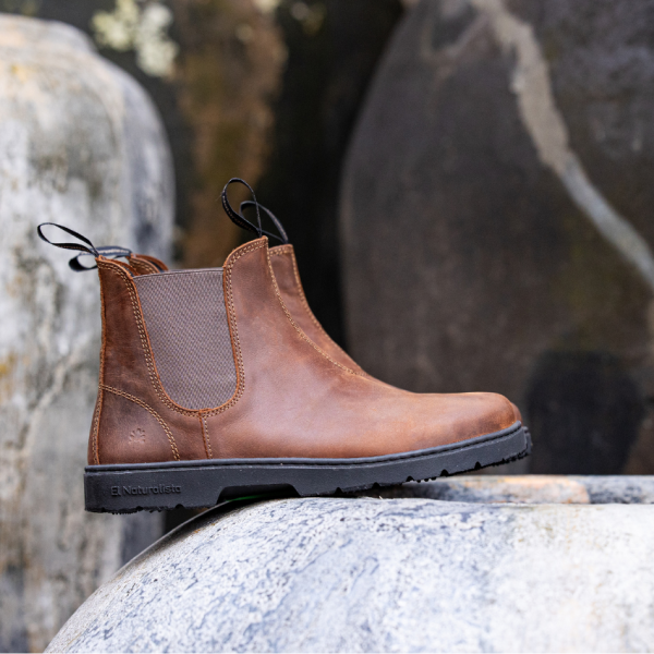 N5262 Women's Barefoot Chelsea Boot (Brown)