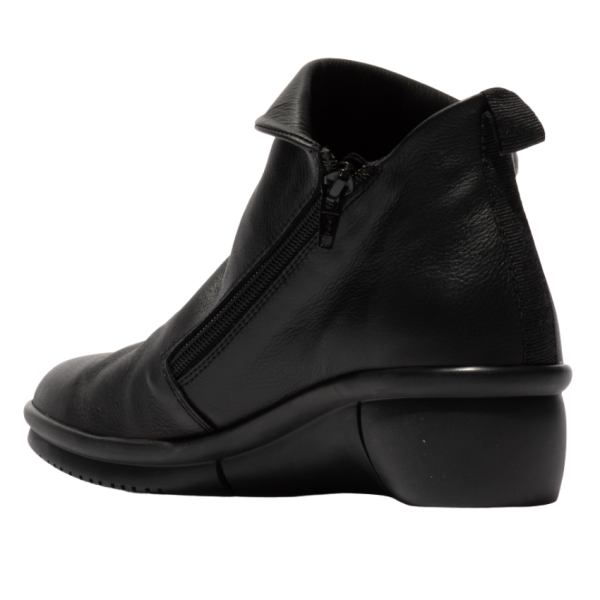 Rara Leather Wedge Zip Boot (Black)