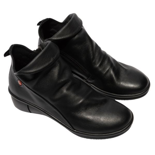 Rara Leather Wedge Zip Boot (Black)
